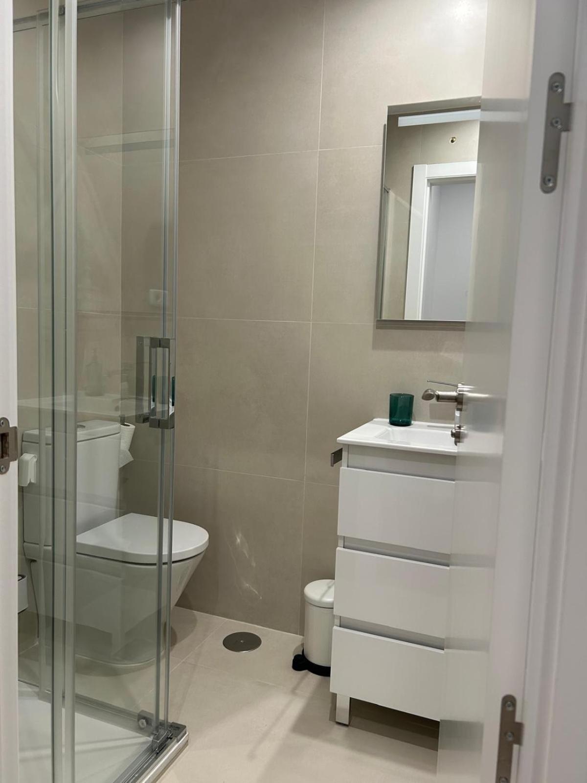 מדריד Apartamentos Gravina מראה חיצוני תמונה