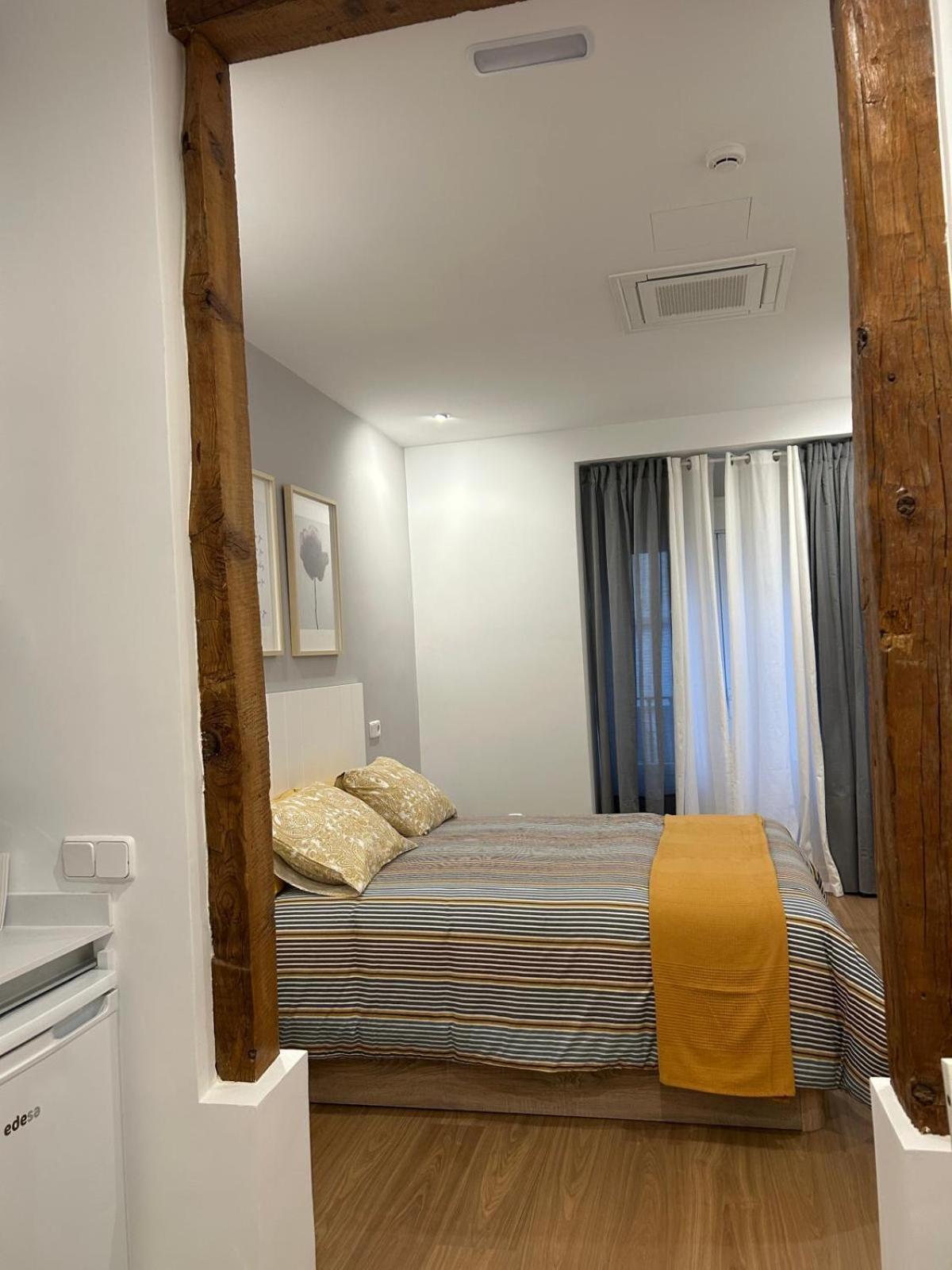 מדריד Apartamentos Gravina מראה חיצוני תמונה