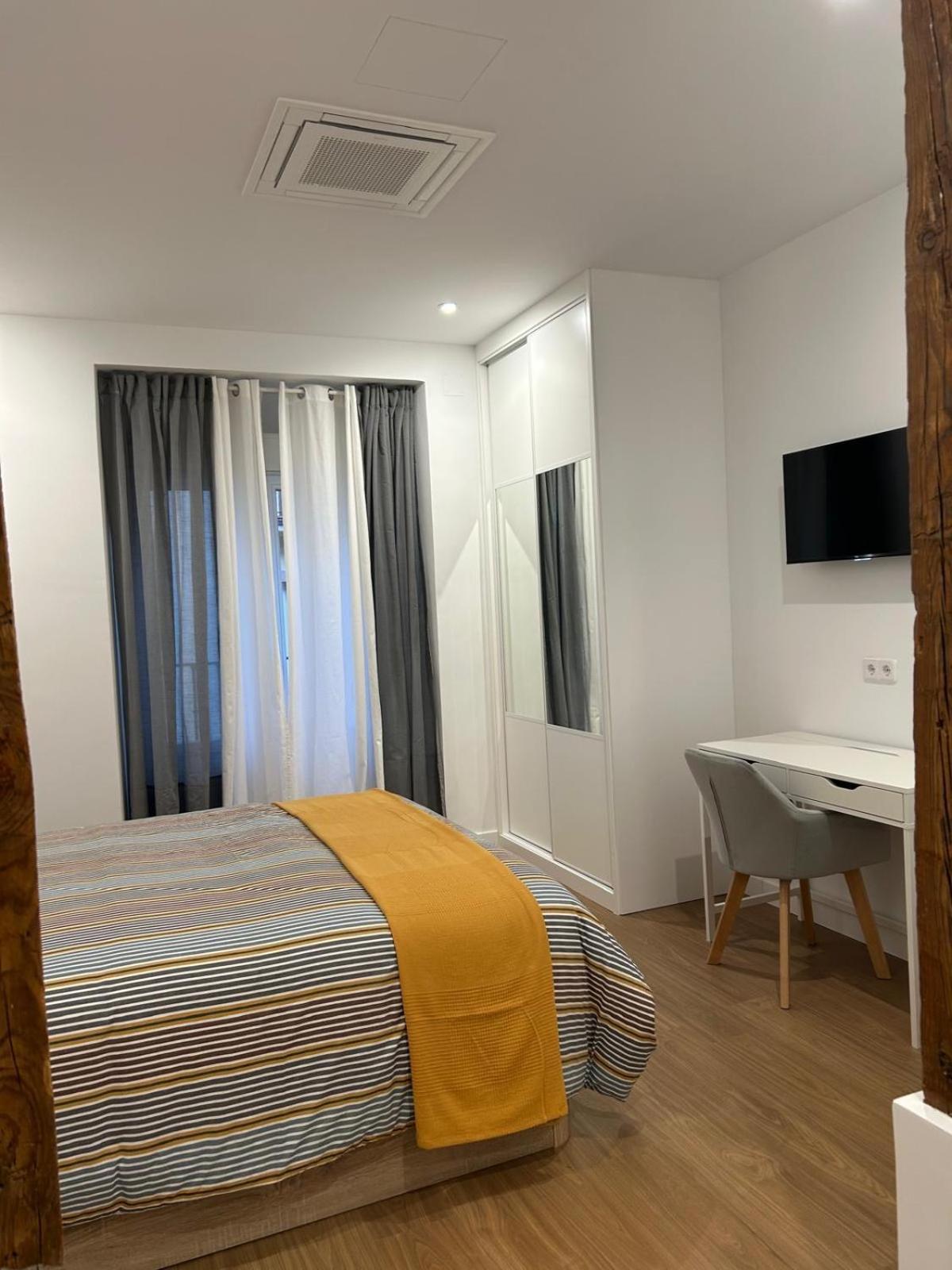 מדריד Apartamentos Gravina מראה חיצוני תמונה